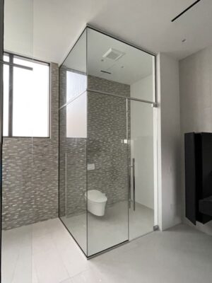 Toilet-Partition-Clear-Glass-Brushed-Nickel-Hardware