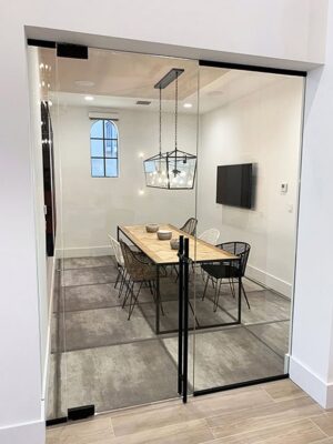 Commercial-glass-enclosure