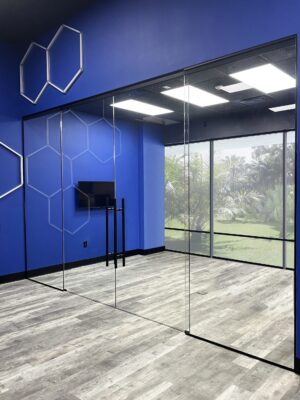 GLASS PARTITIONS 1-min